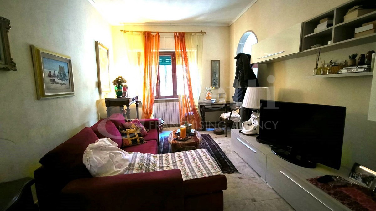 Villa con giardino a Follonica