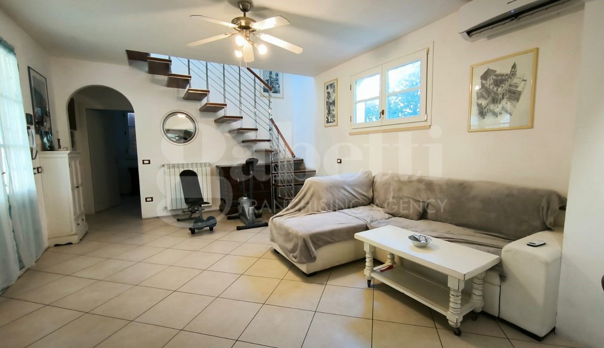 Casa indipendente con giardino a Scarlino