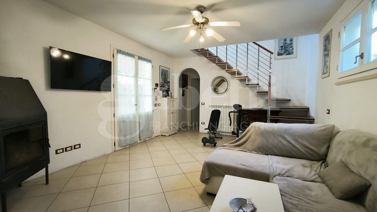 Casa indipendente con giardino a Scarlino