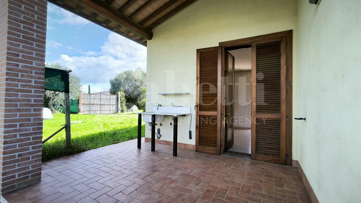 Casa indipendente con giardino a Scarlino