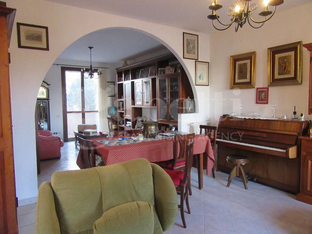 Appartamento con giardino a Gavorrano