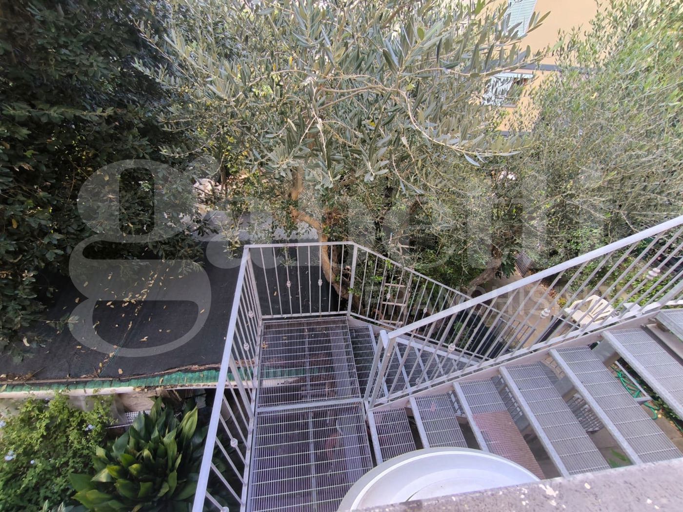 Trilocale con giardino a Follonica