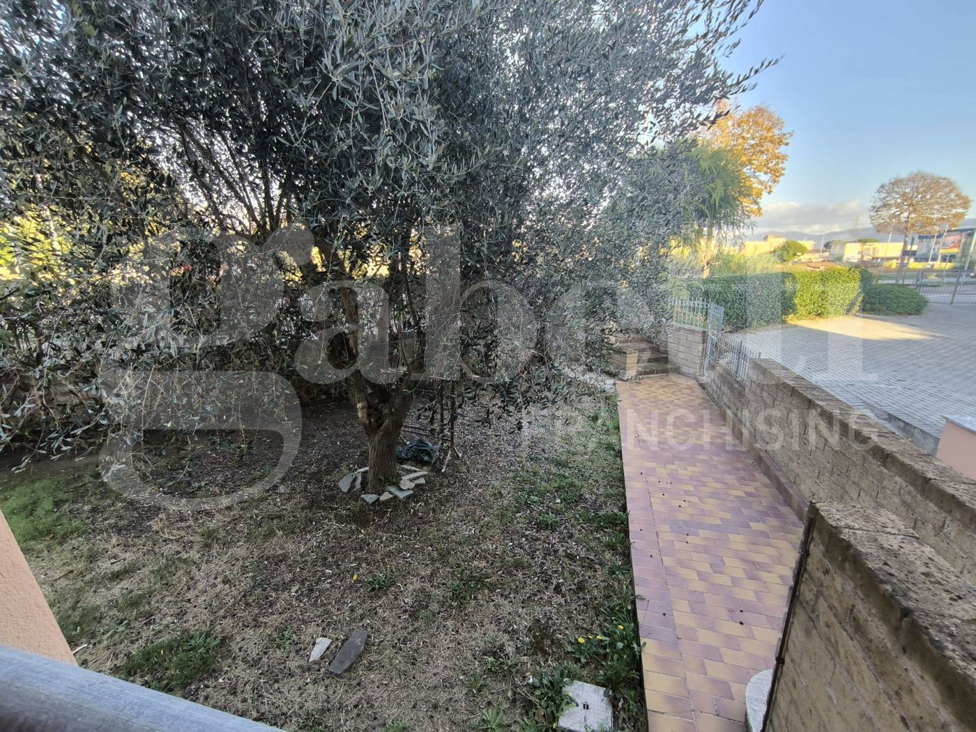 Trilocale con box a Follonica