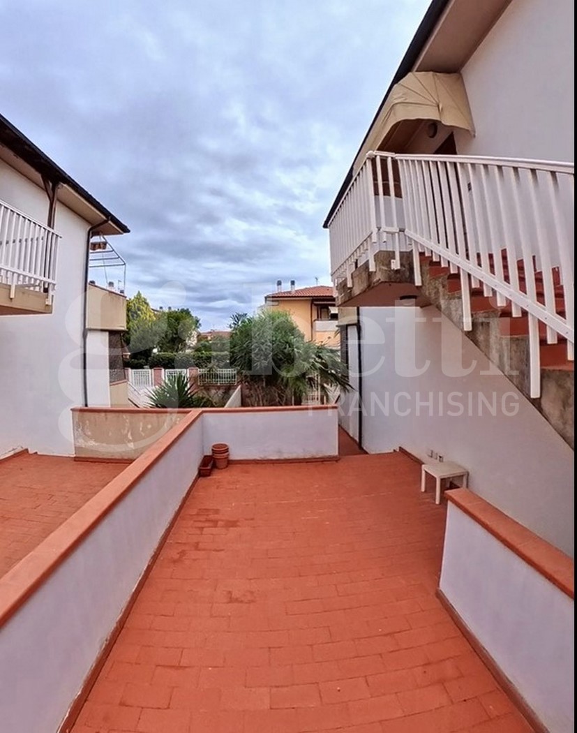 Quadrilocale con giardino a Follonica