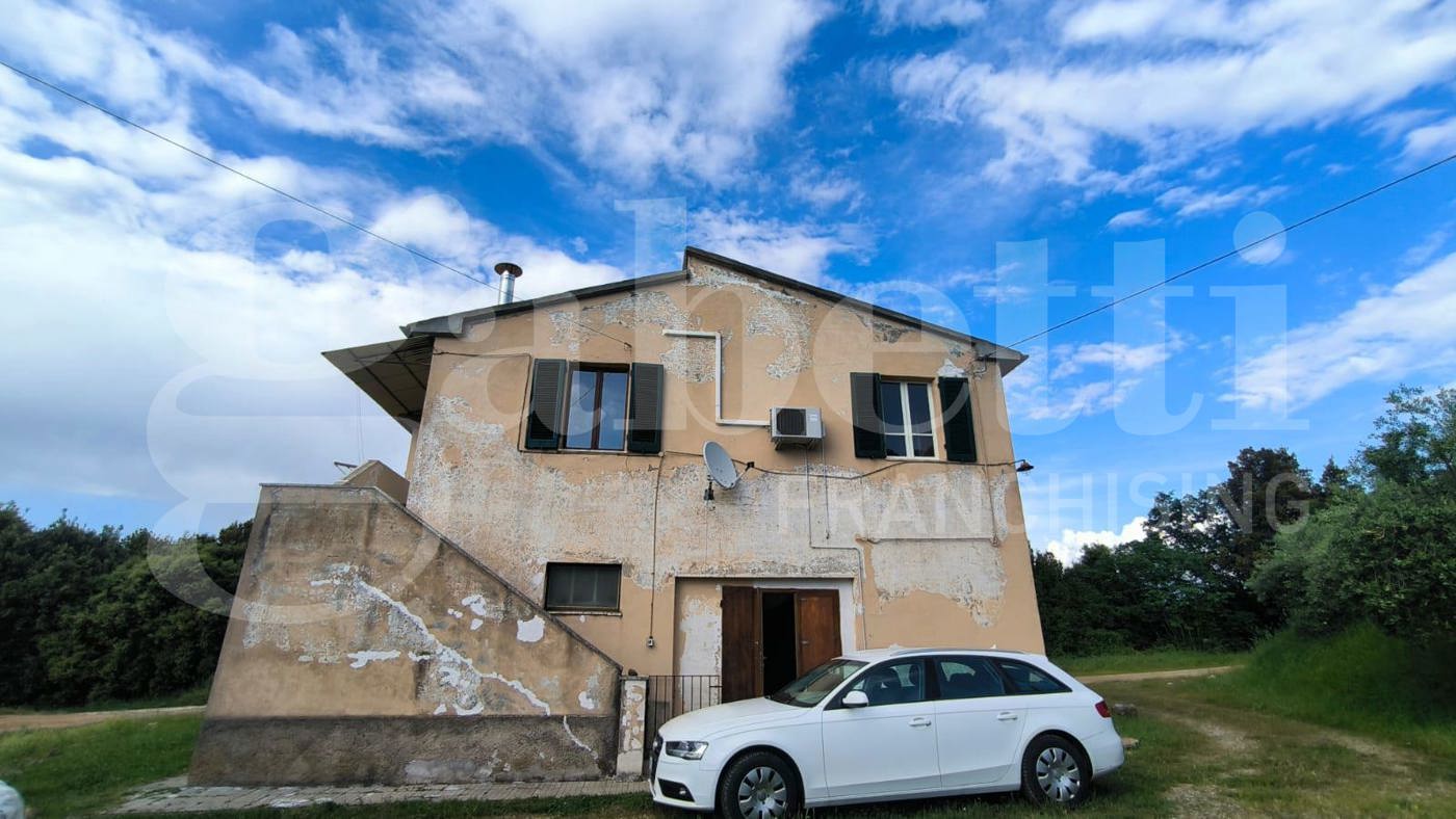 Casa indipendente con giardino a Massa Marittima