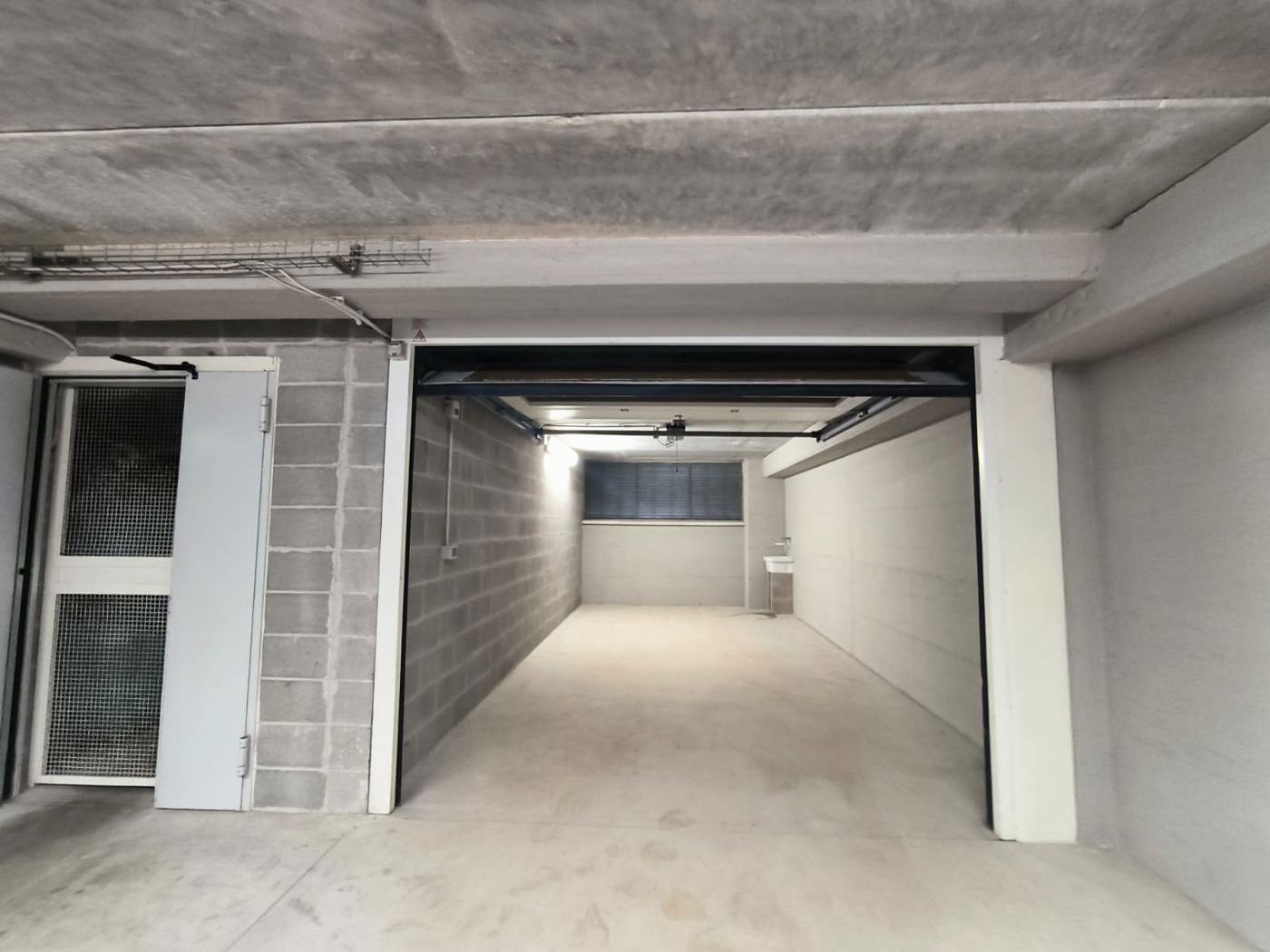 Box/Garage 20mq in vendita a Follonica