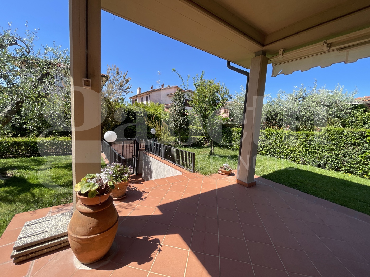 Villa Bifamiliare con giardino a Follonica