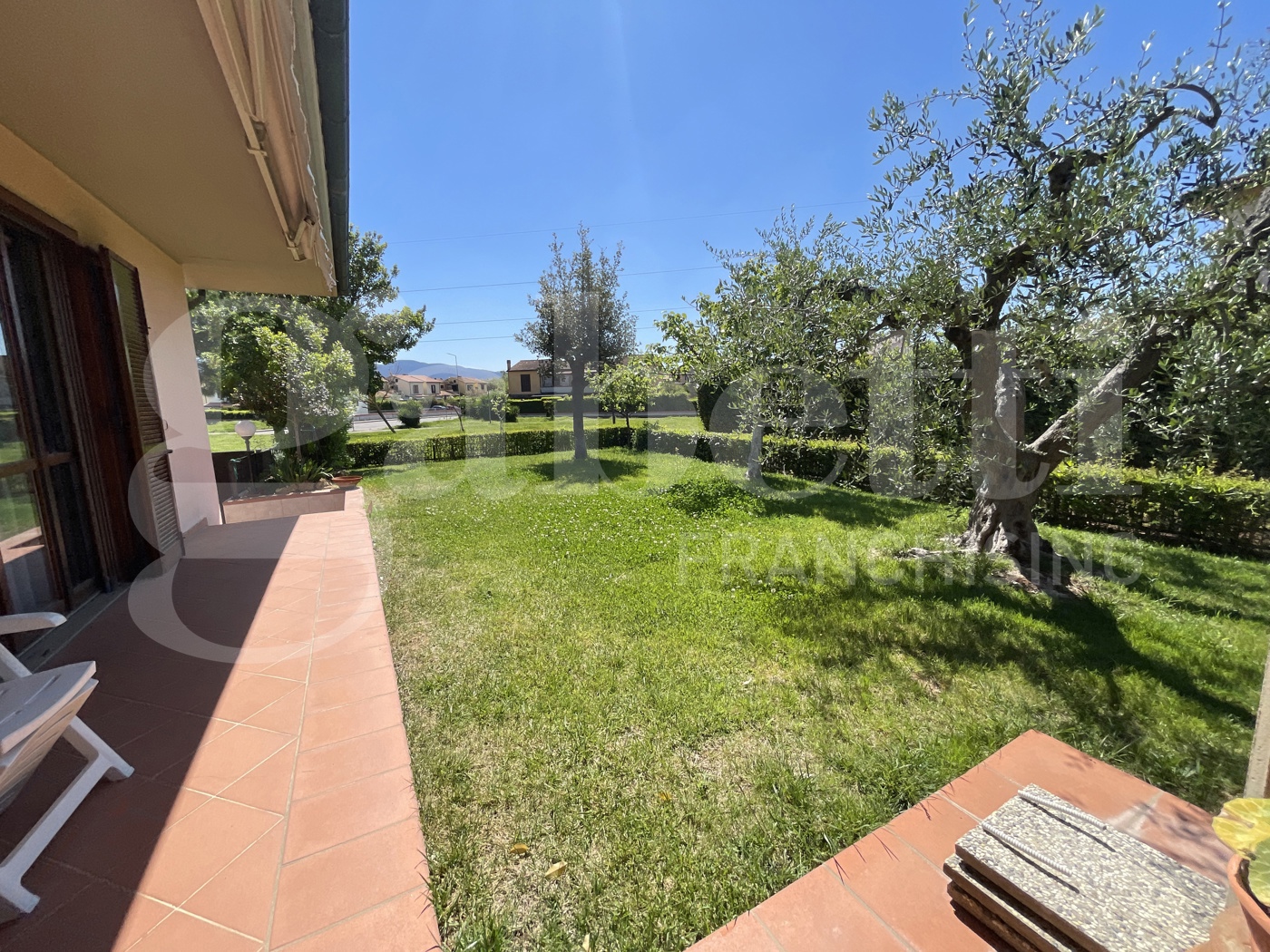 Villa Bifamiliare con giardino a Follonica