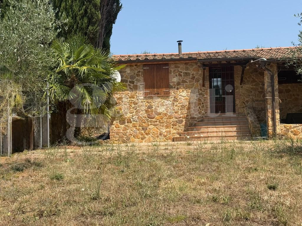 Casa indipendente con giardino a Gavorrano