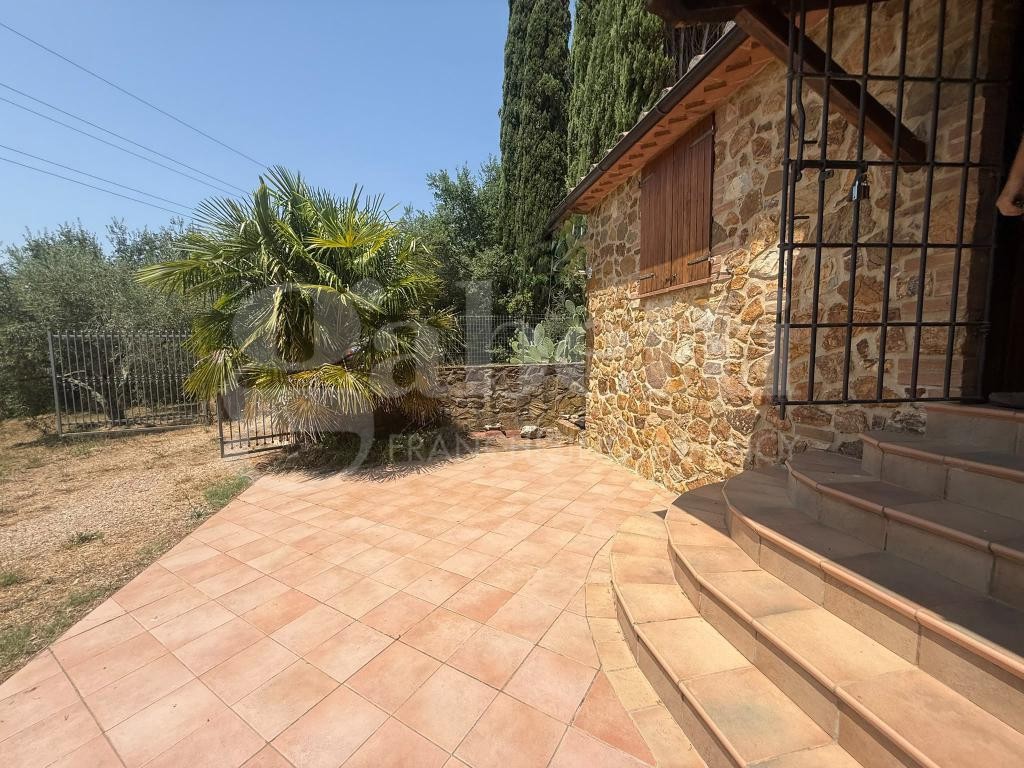 Casa indipendente con giardino a Gavorrano