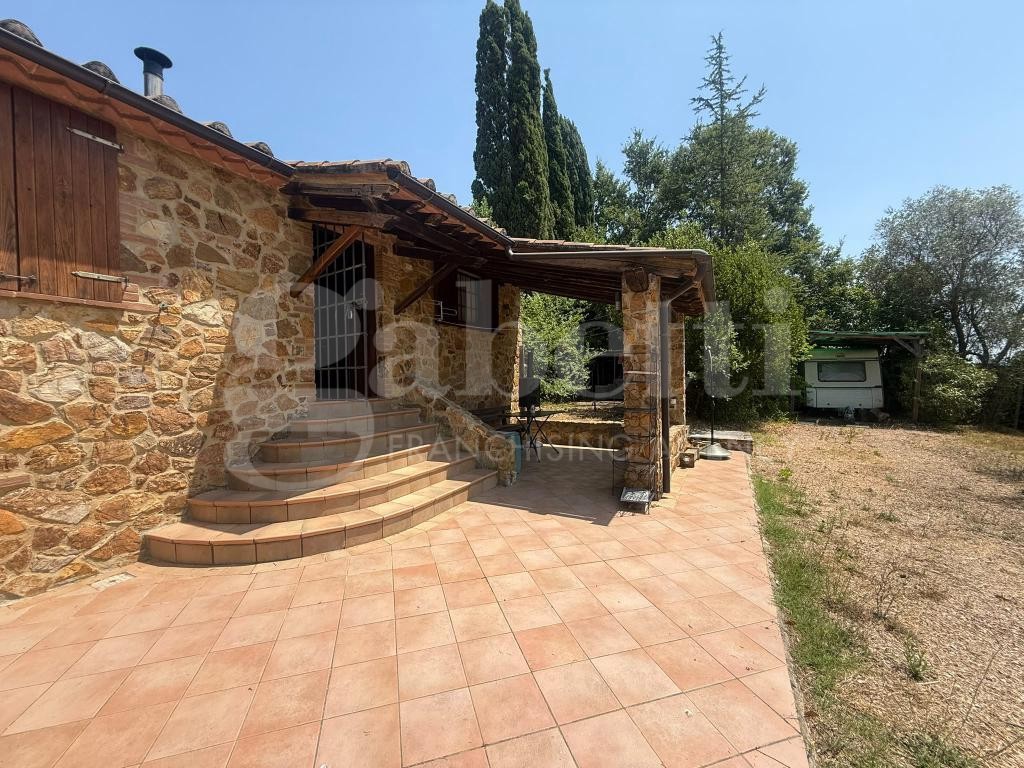 Casa indipendente con giardino a Gavorrano