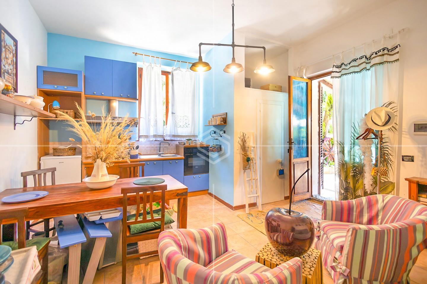 Villa Trifamiliari con giardino a Volterra