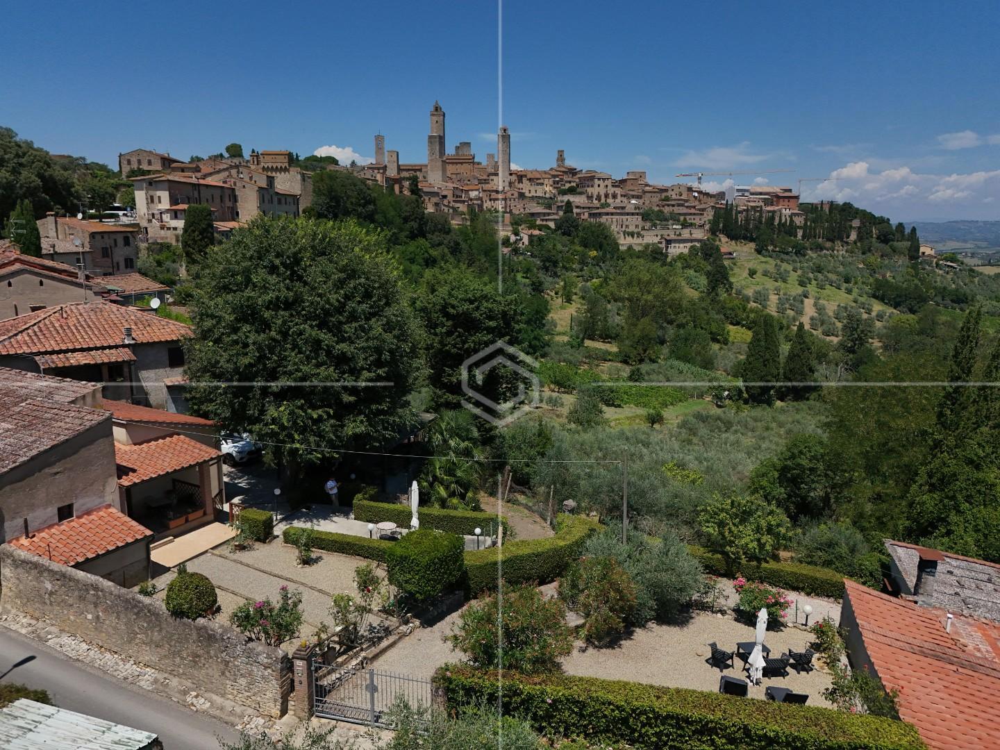 Villa con giardino a San Gimignano