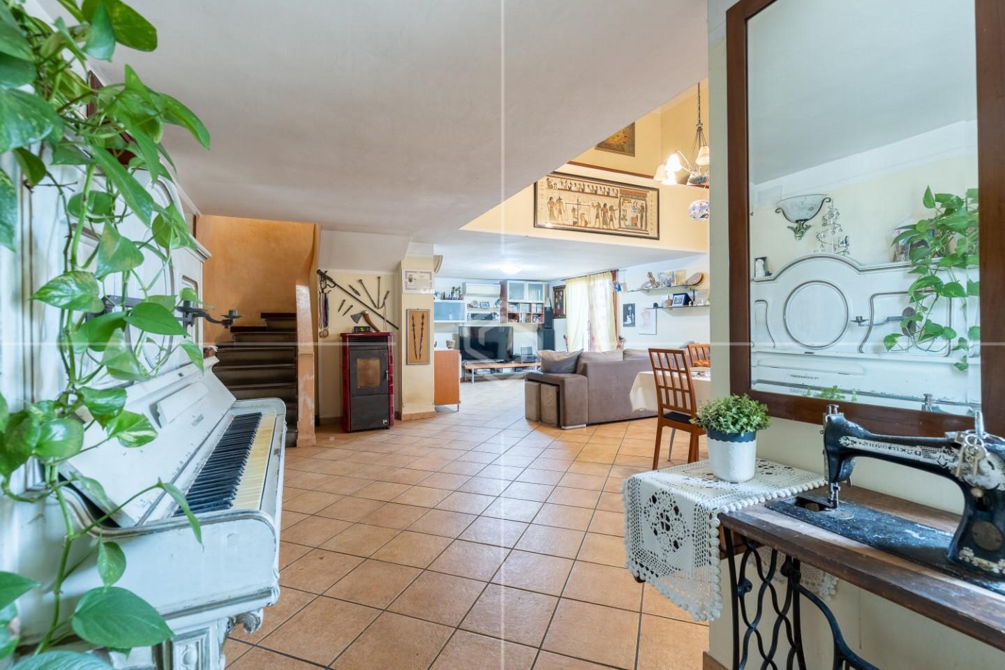 Villa con giardino, Pisa riglione oratoio