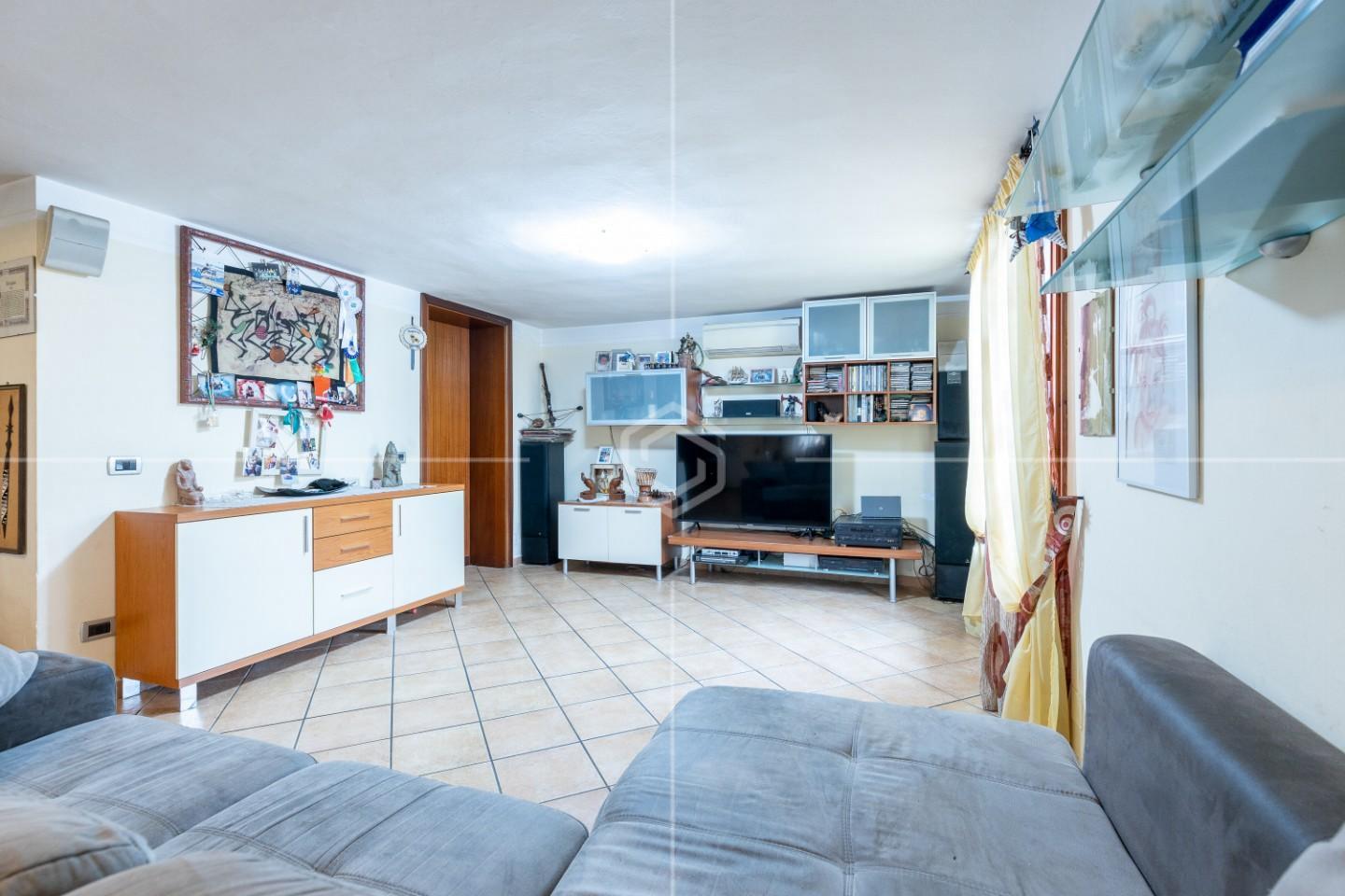 Villa con giardino, Pisa riglione oratoio