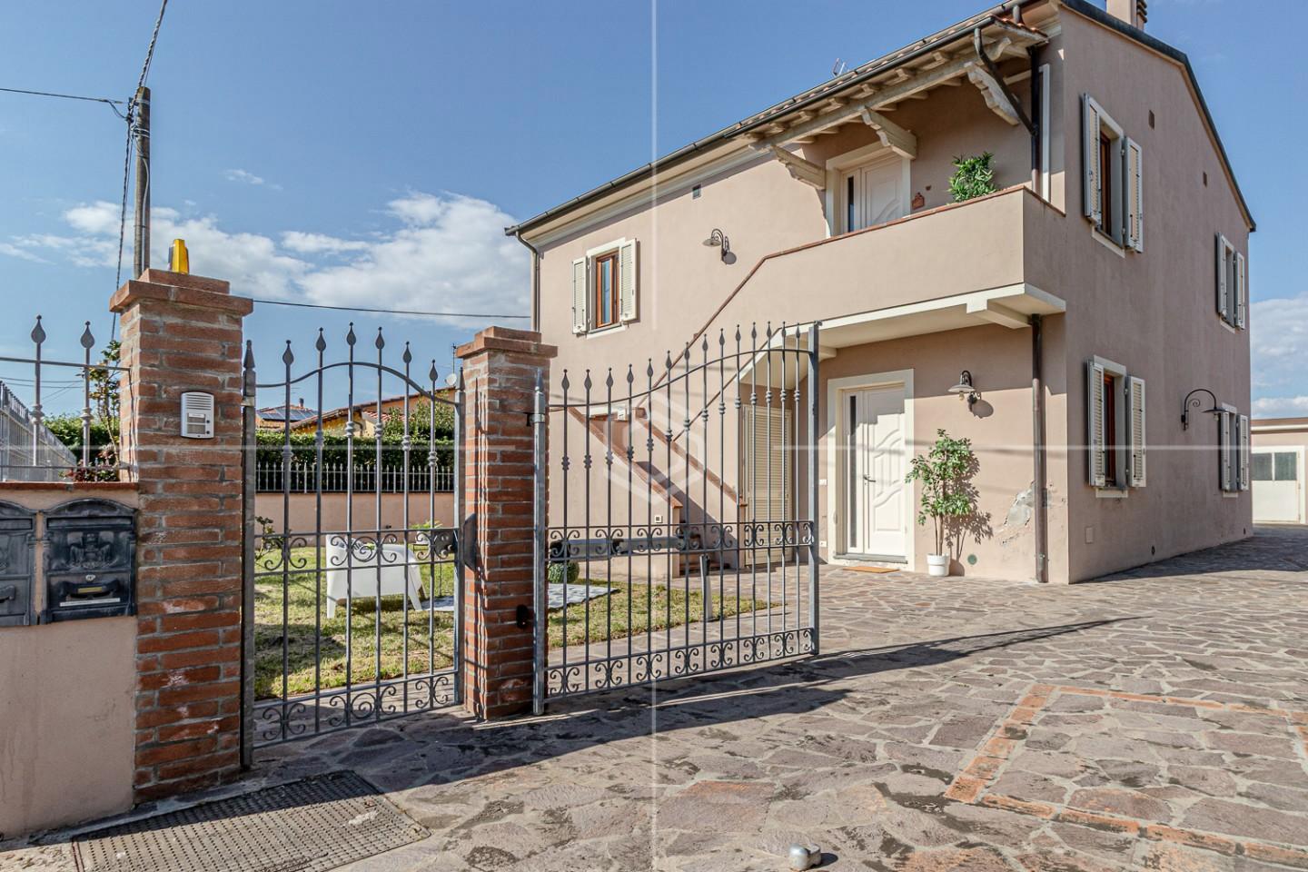 Villa con giardino, San Giuliano Terme arena metato