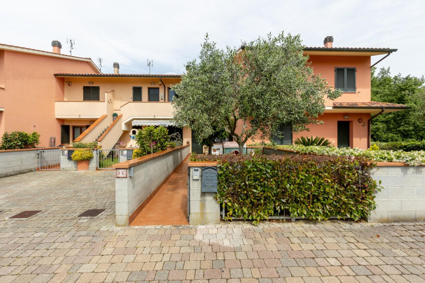 Villa con giardino a Santa Maria a Monte