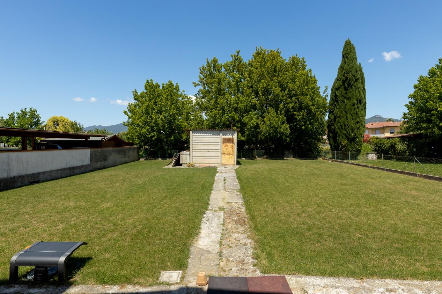 Villa con giardino, Cascina visignano