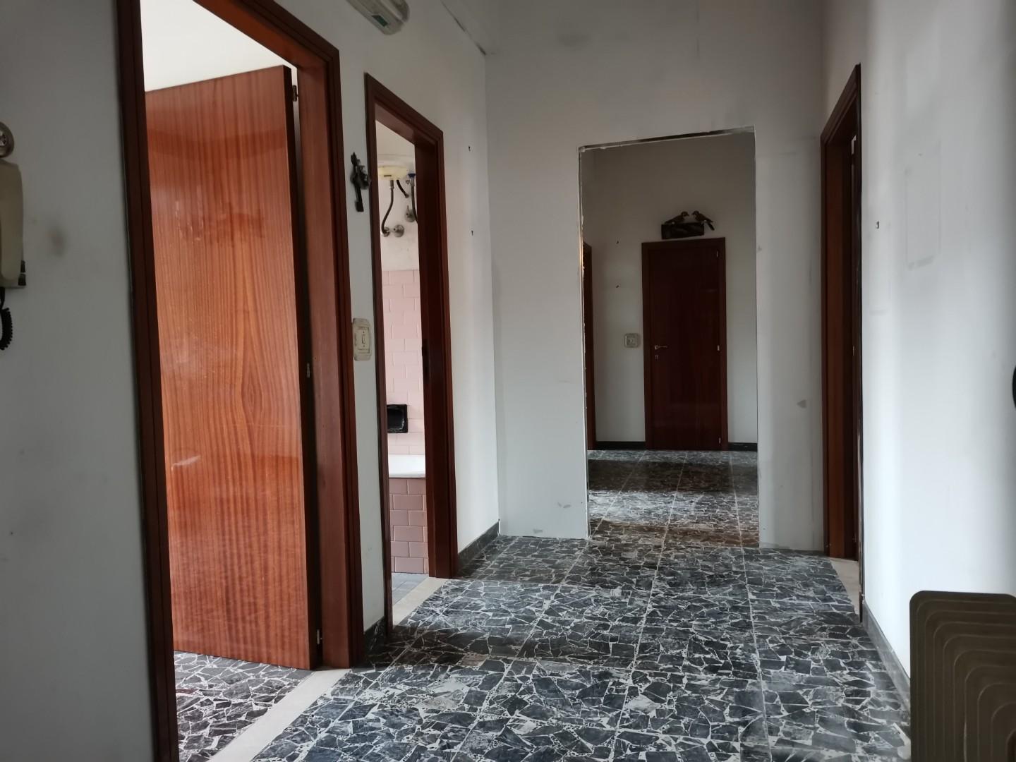 Quadrilocale con terrazzo a Poggibonsi