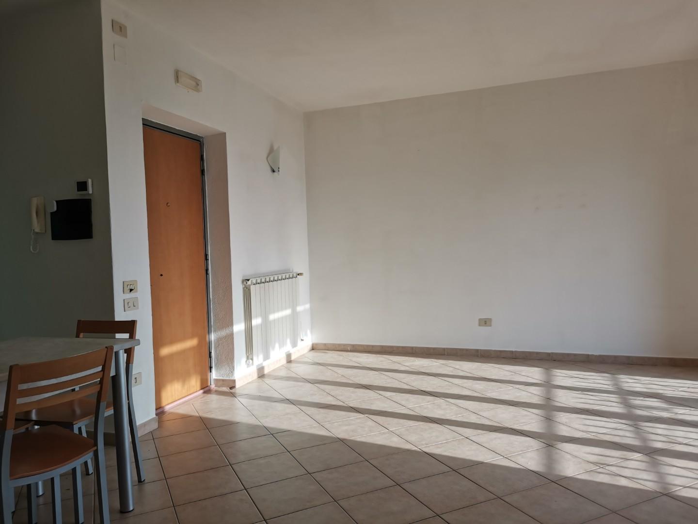 Trilocale con terrazzo a Casole d'Elsa