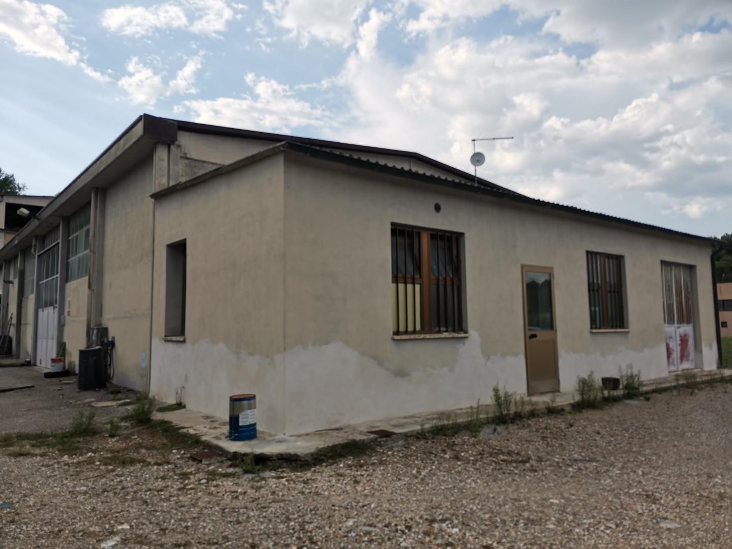 Capannone in vendita, Colle di Val d'Elsa gracciano dell'elsa