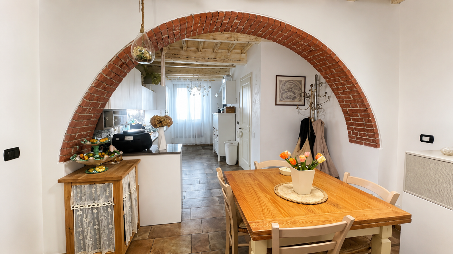 Appartamento ristrutturato, Colle di Val d'Elsa zona centro,colle bassa