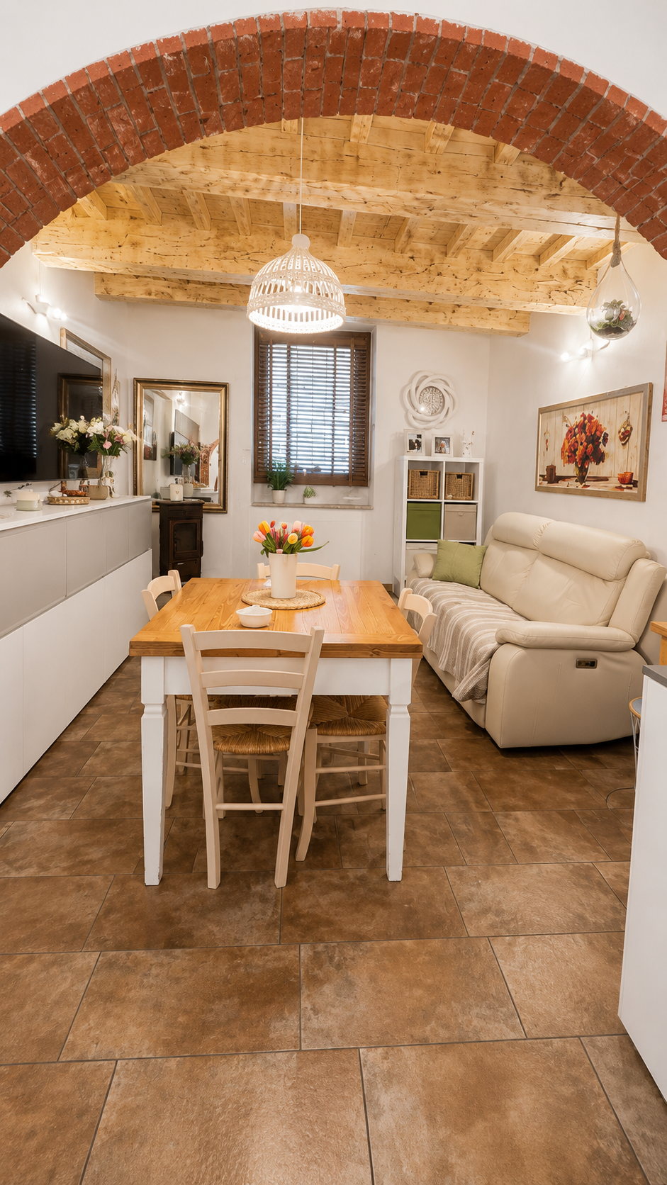 Appartamento ristrutturato, Colle di Val d'Elsa zona centro,colle bassa