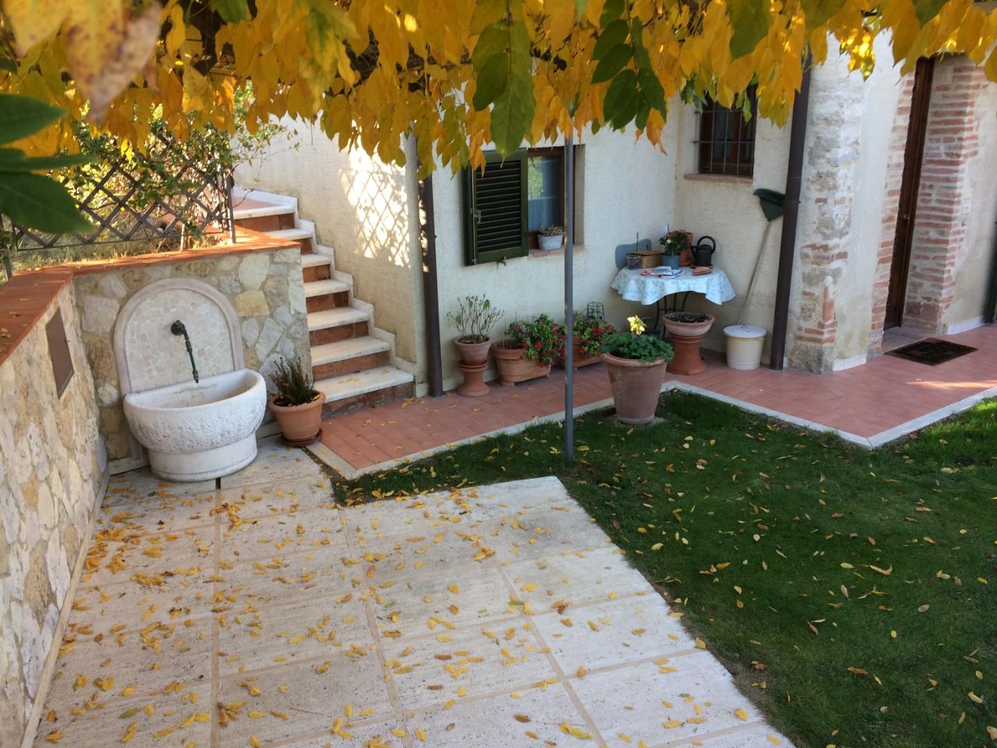 Rustico con giardino, Monteriggioni castellina scalo