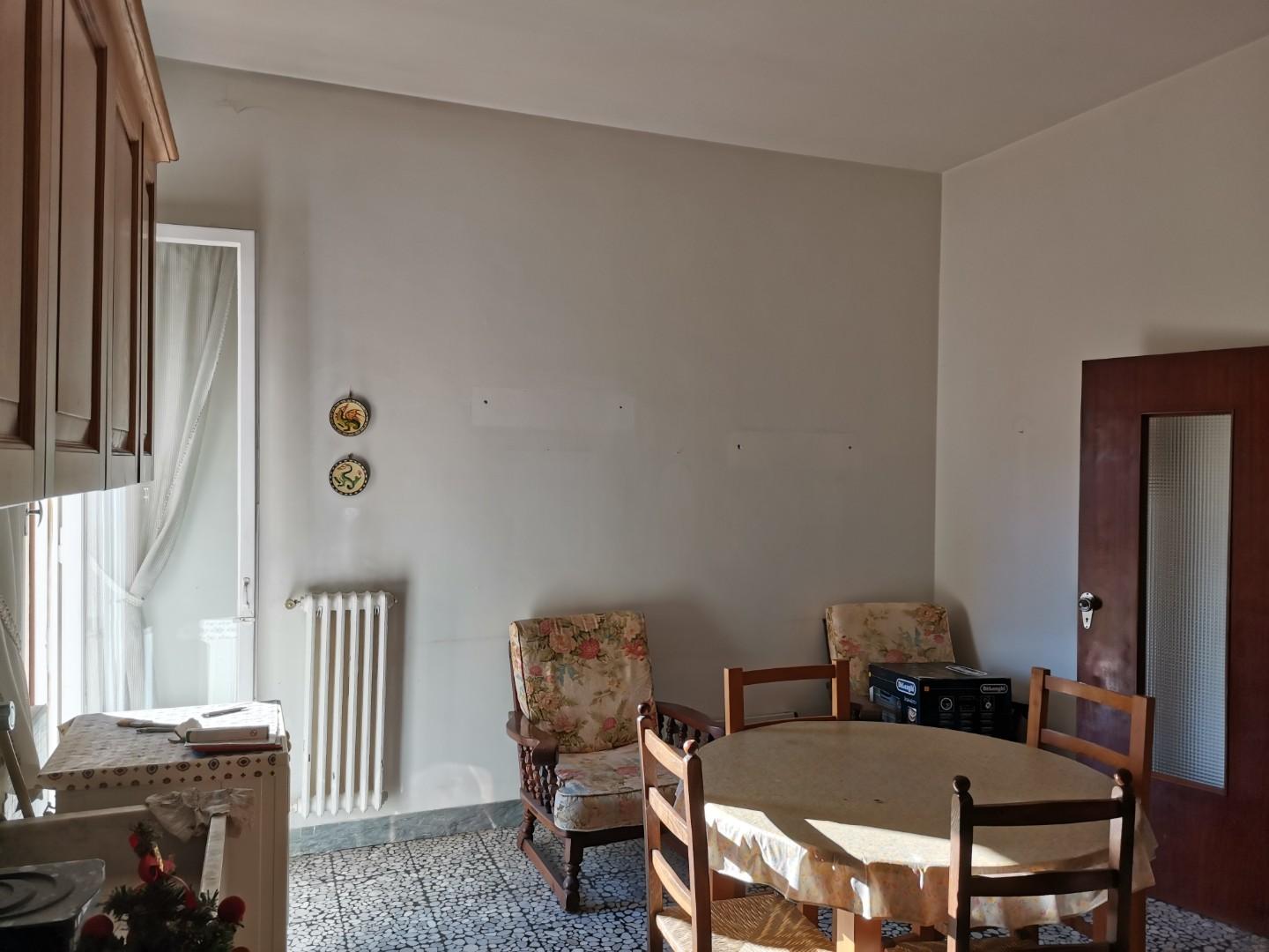 Appartamento con terrazzi, Colle di Val d'Elsa zona centro,colle bassa