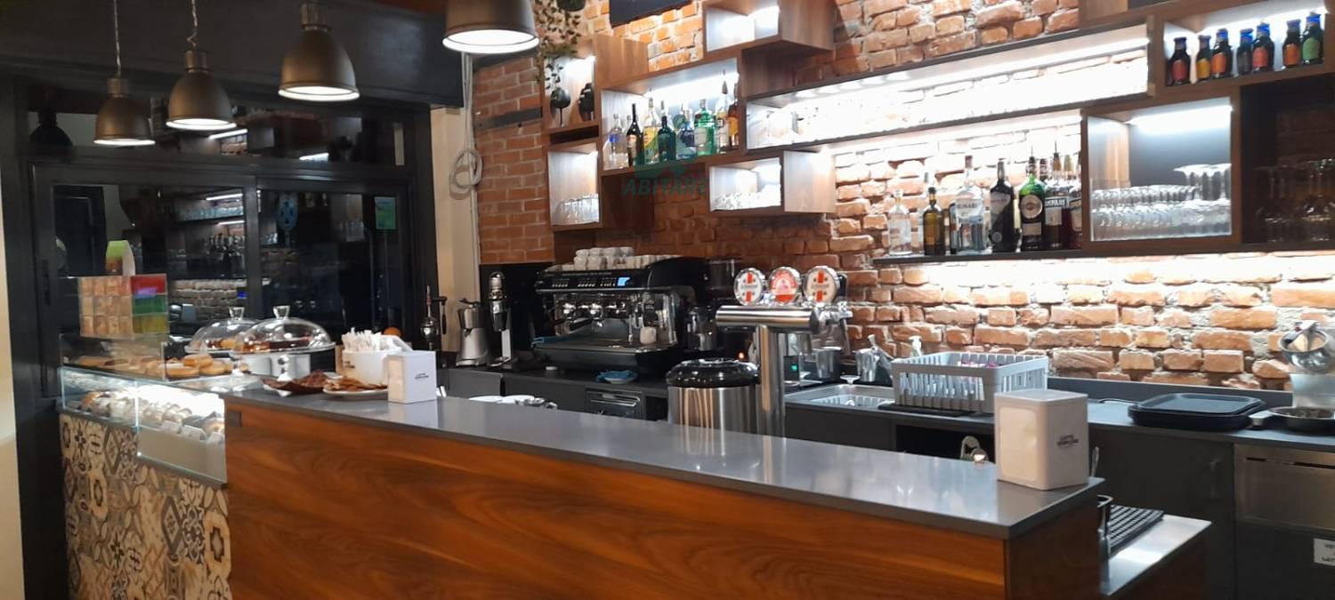Attivit commerciale Bar e tabacchi in vendita a Bollate