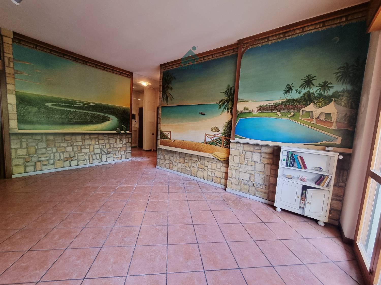 Trilocale con box a Milano