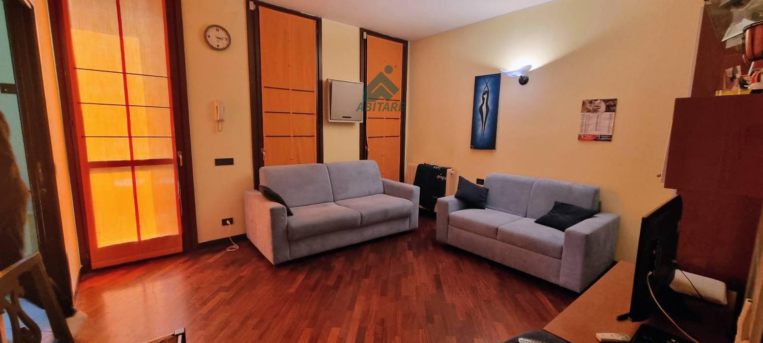 Casa indipendente con giardino a Cesate