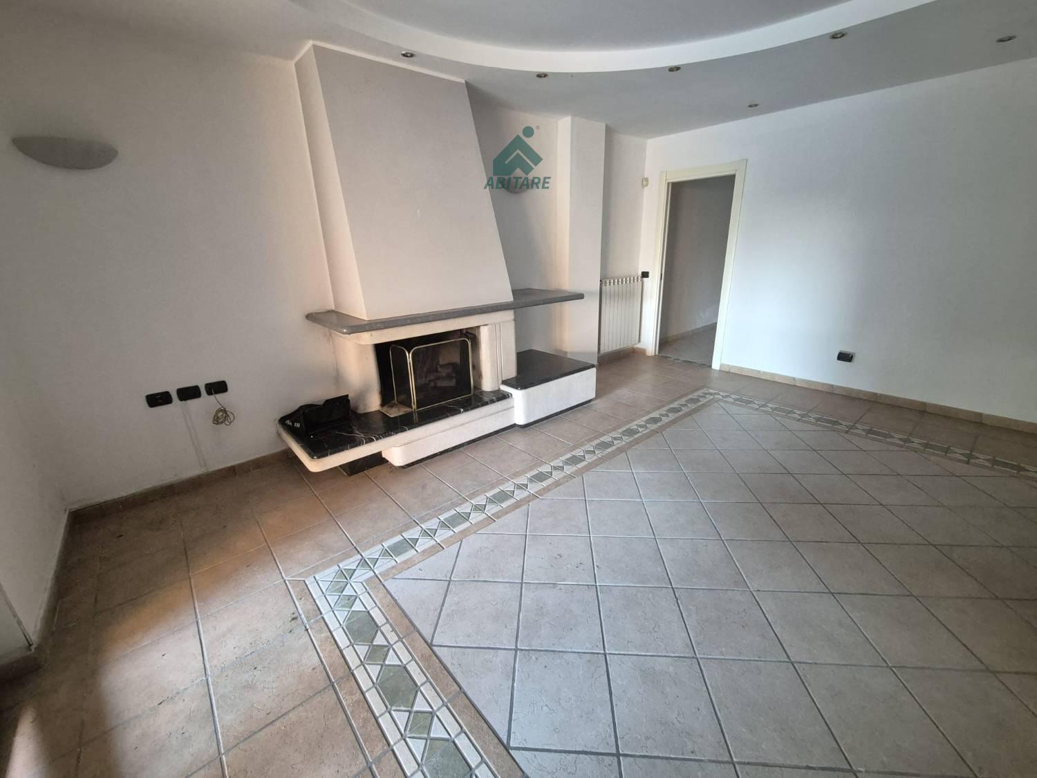 Villa con giardino a Garbagnate Milanese