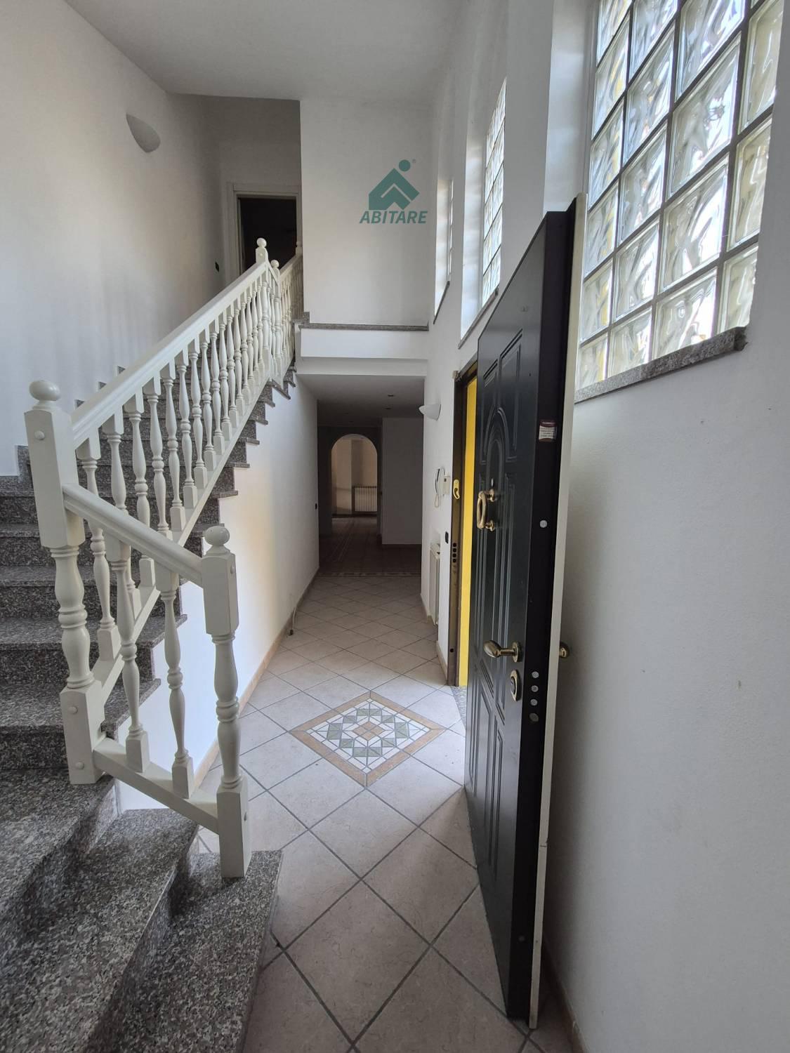 Villa con giardino a Garbagnate Milanese