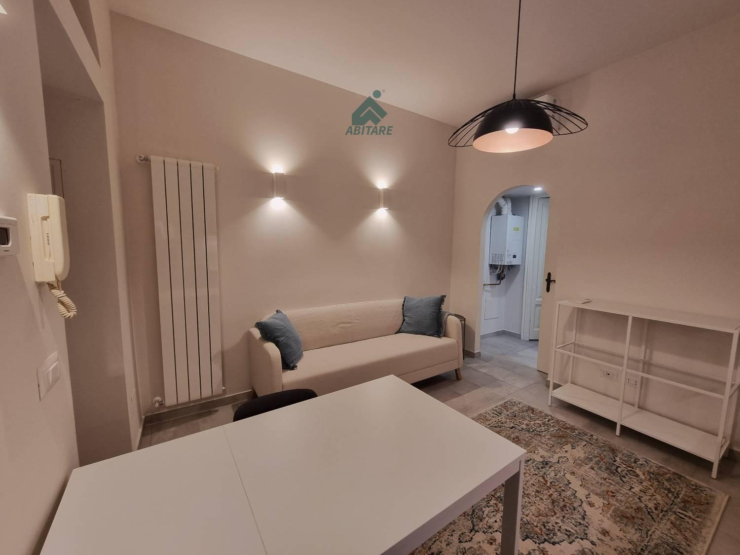 Bilocale arredato in affitto a Milano