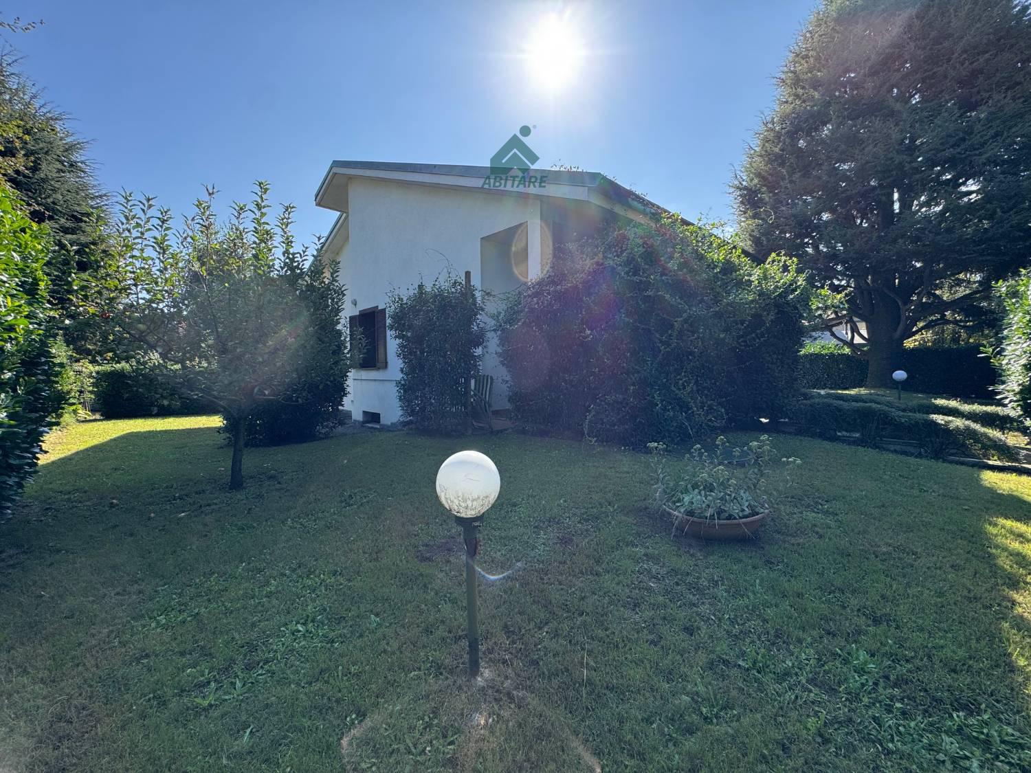 Casa indipendente in vendita a Lainate