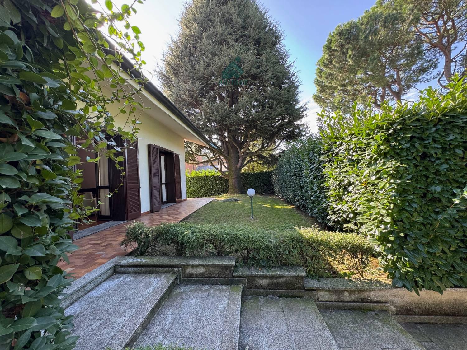 Casa indipendente in vendita a Lainate