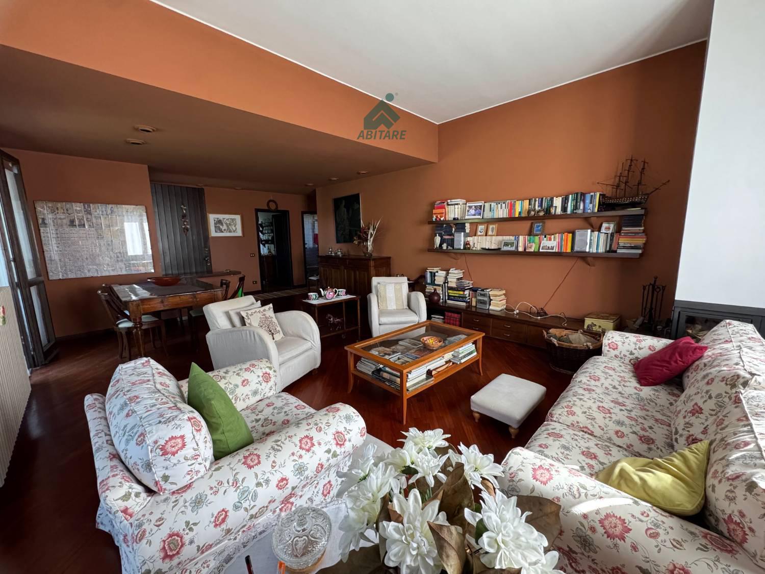 Casa indipendente in vendita a Lainate