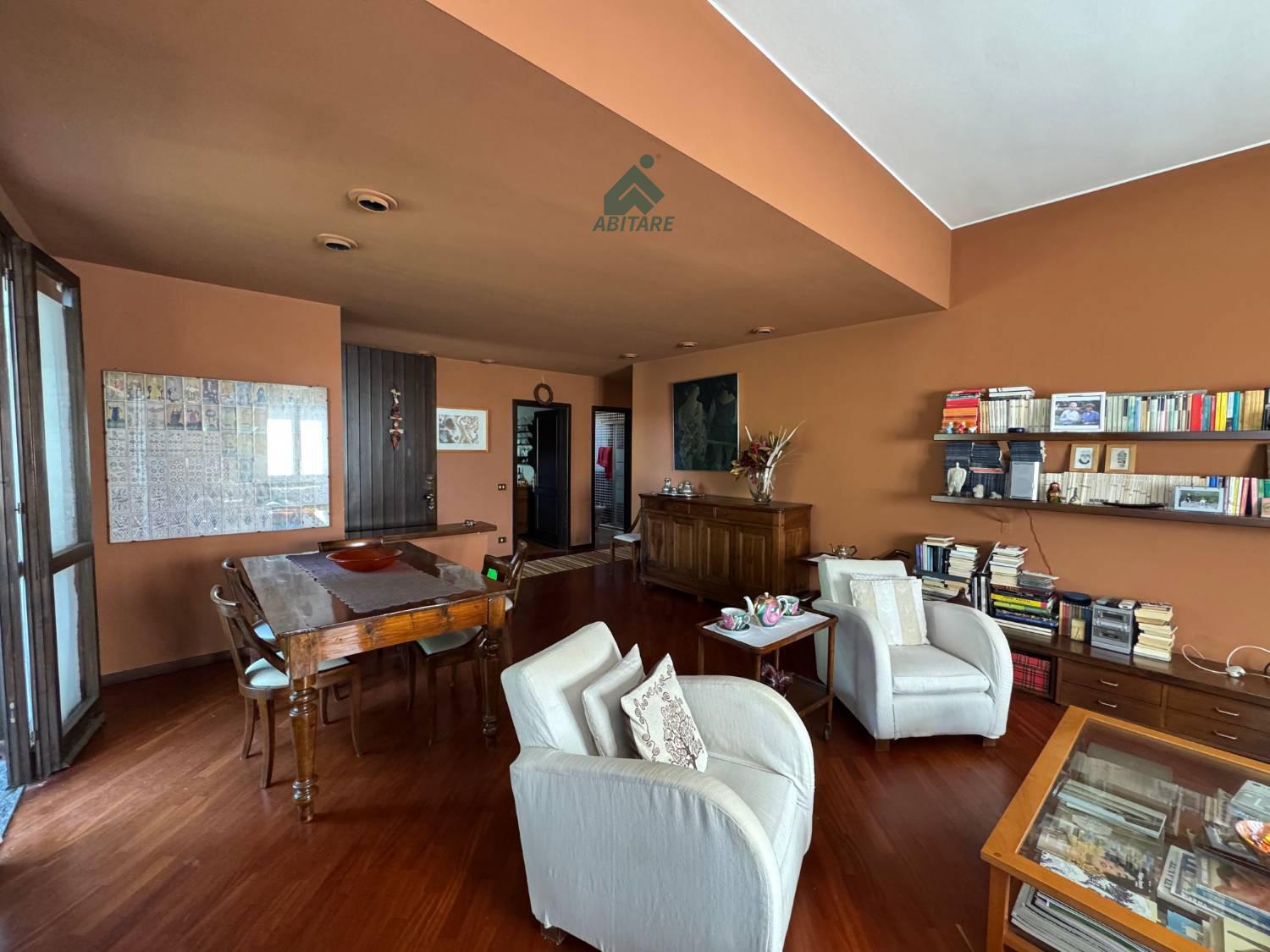 Casa indipendente in vendita a Lainate