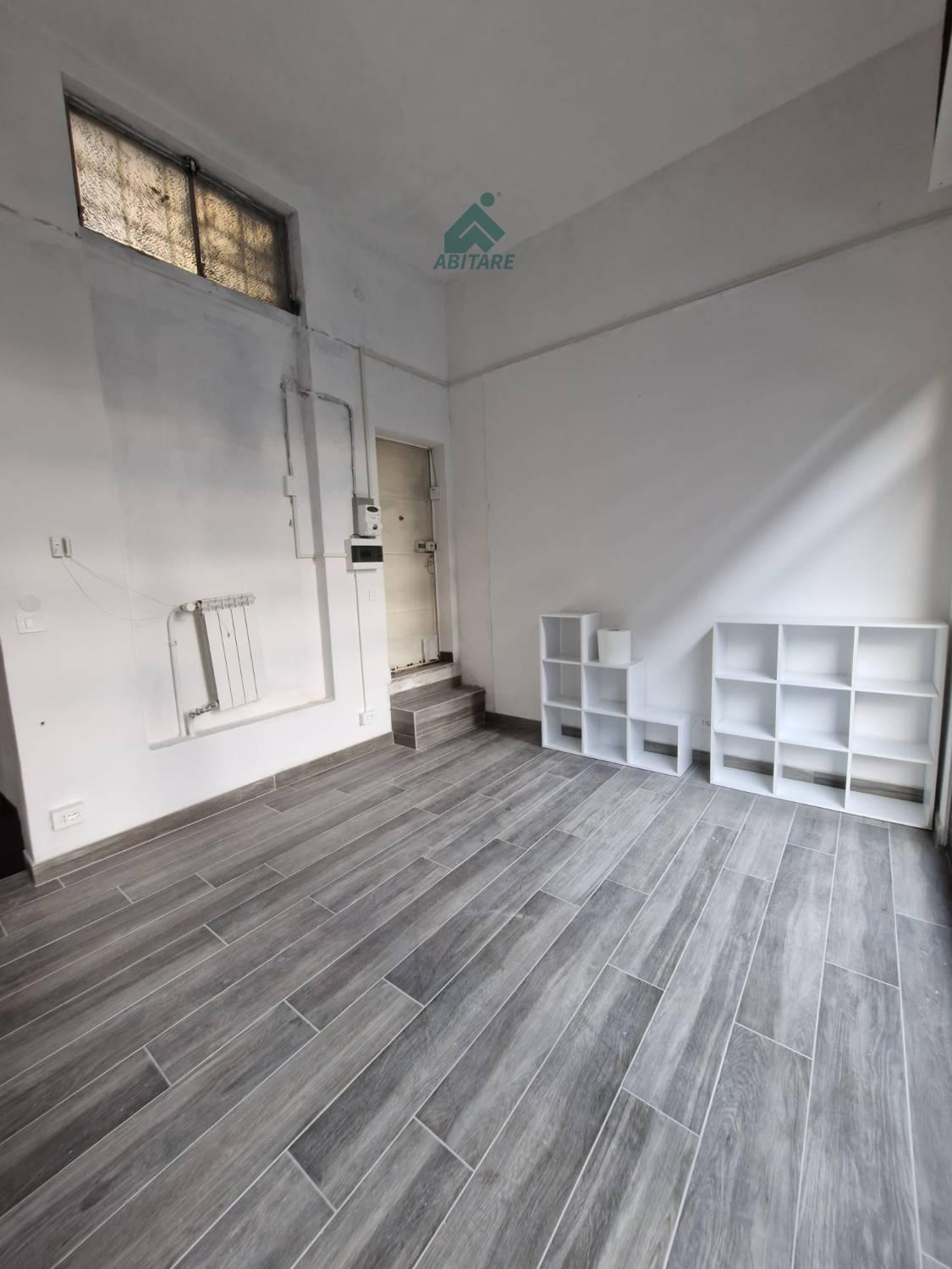 Negozio ristrutturato a Milano