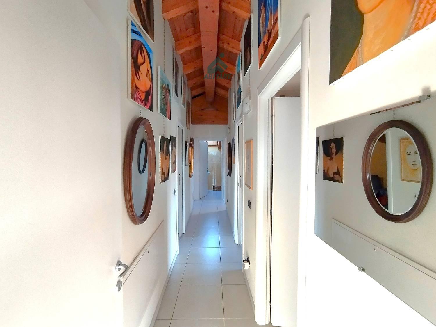 Attico ristrutturato a Cesano Maderno