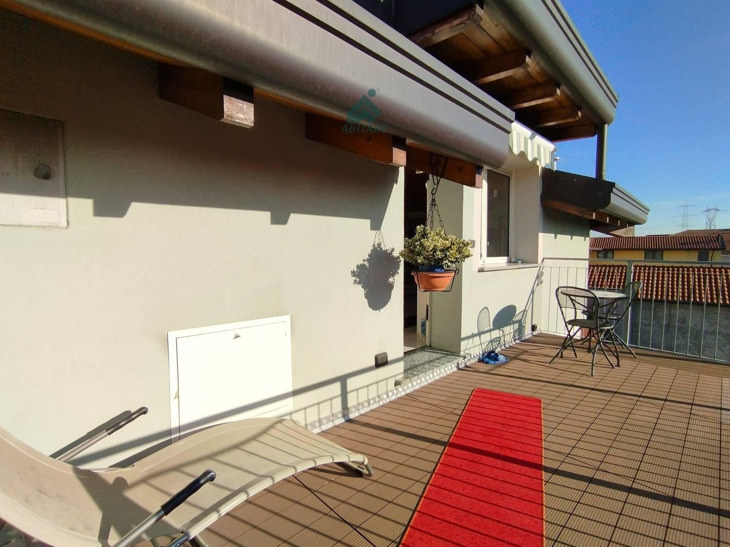 Attico ristrutturato a Cesano Maderno