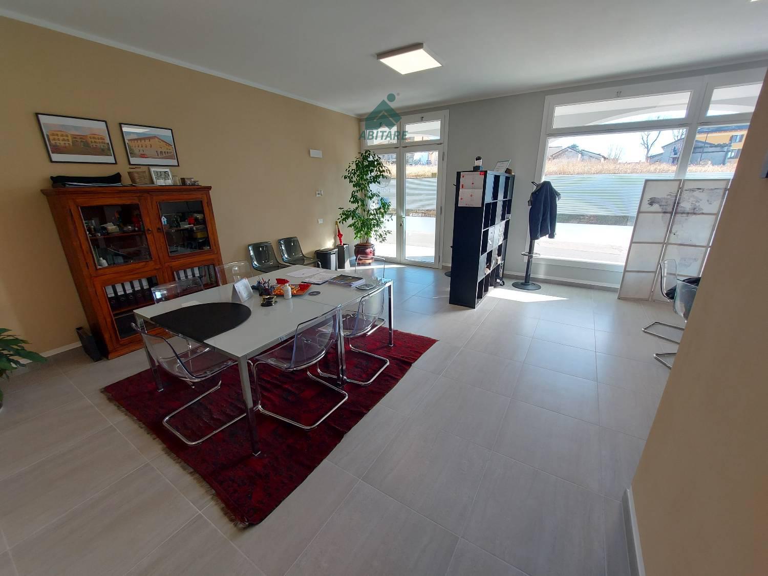 Negozio nuovo a Cantello