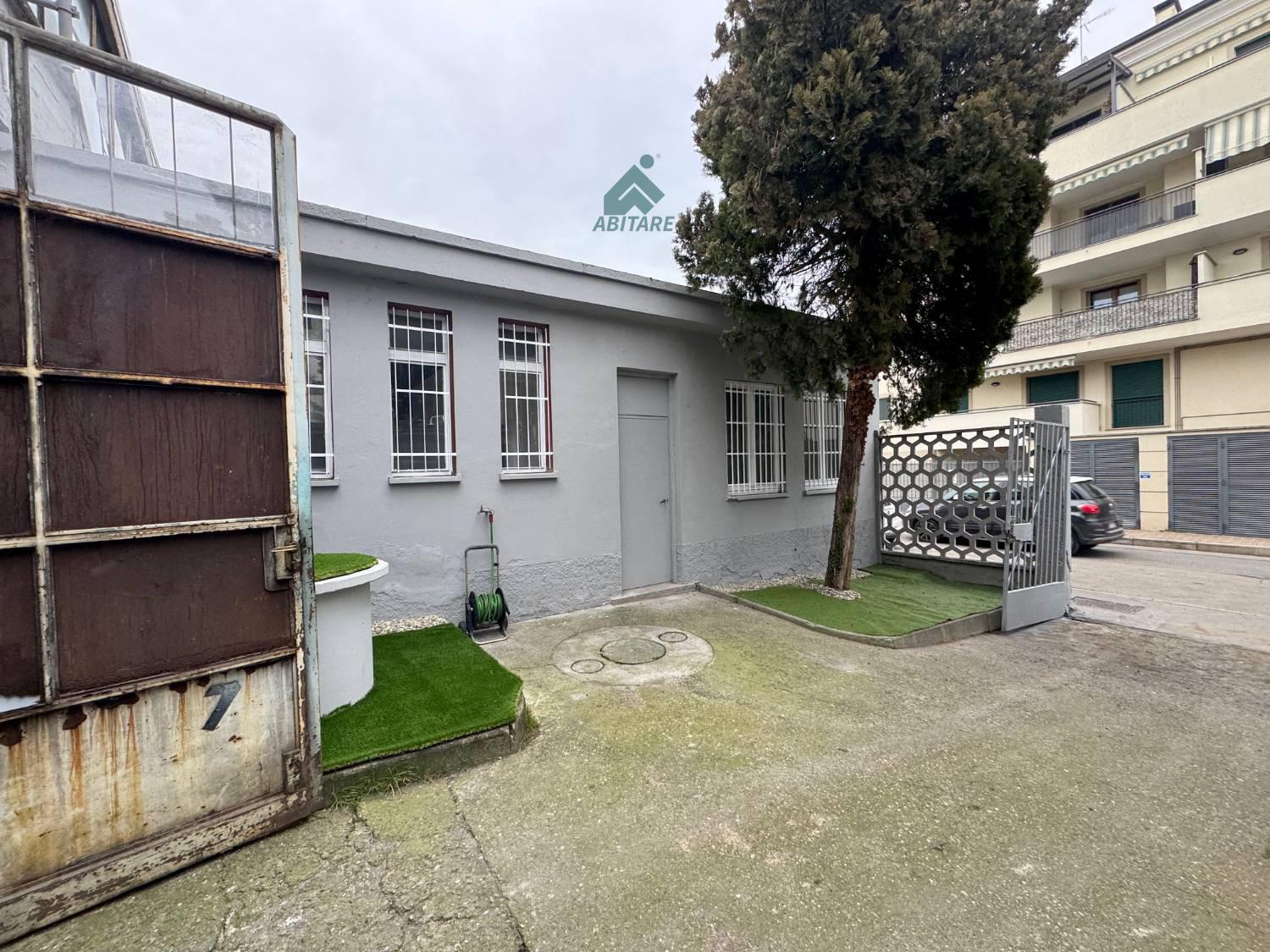 Capannone ristrutturata a Trezzano sul Naviglio