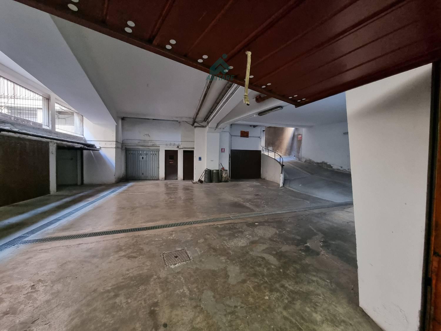 Box/Garage 15mq in affitto a Milano