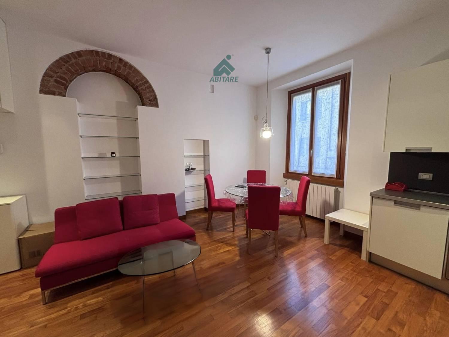 Bilocale arredato in affitto a Milano