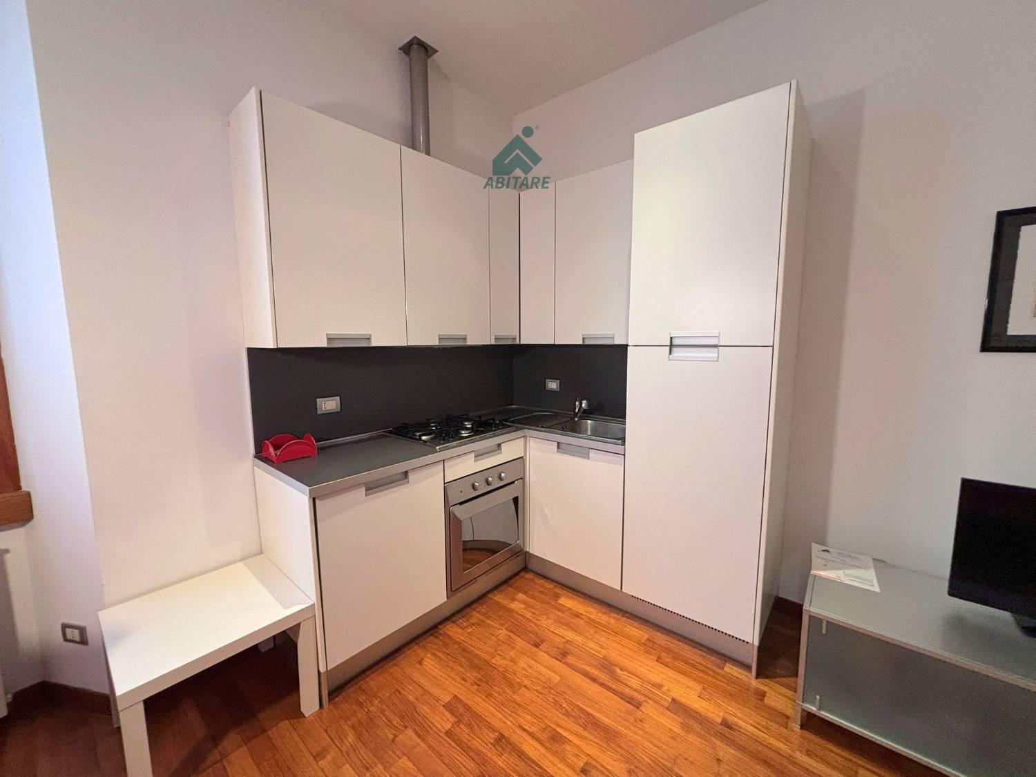 Bilocale arredato in affitto a Milano