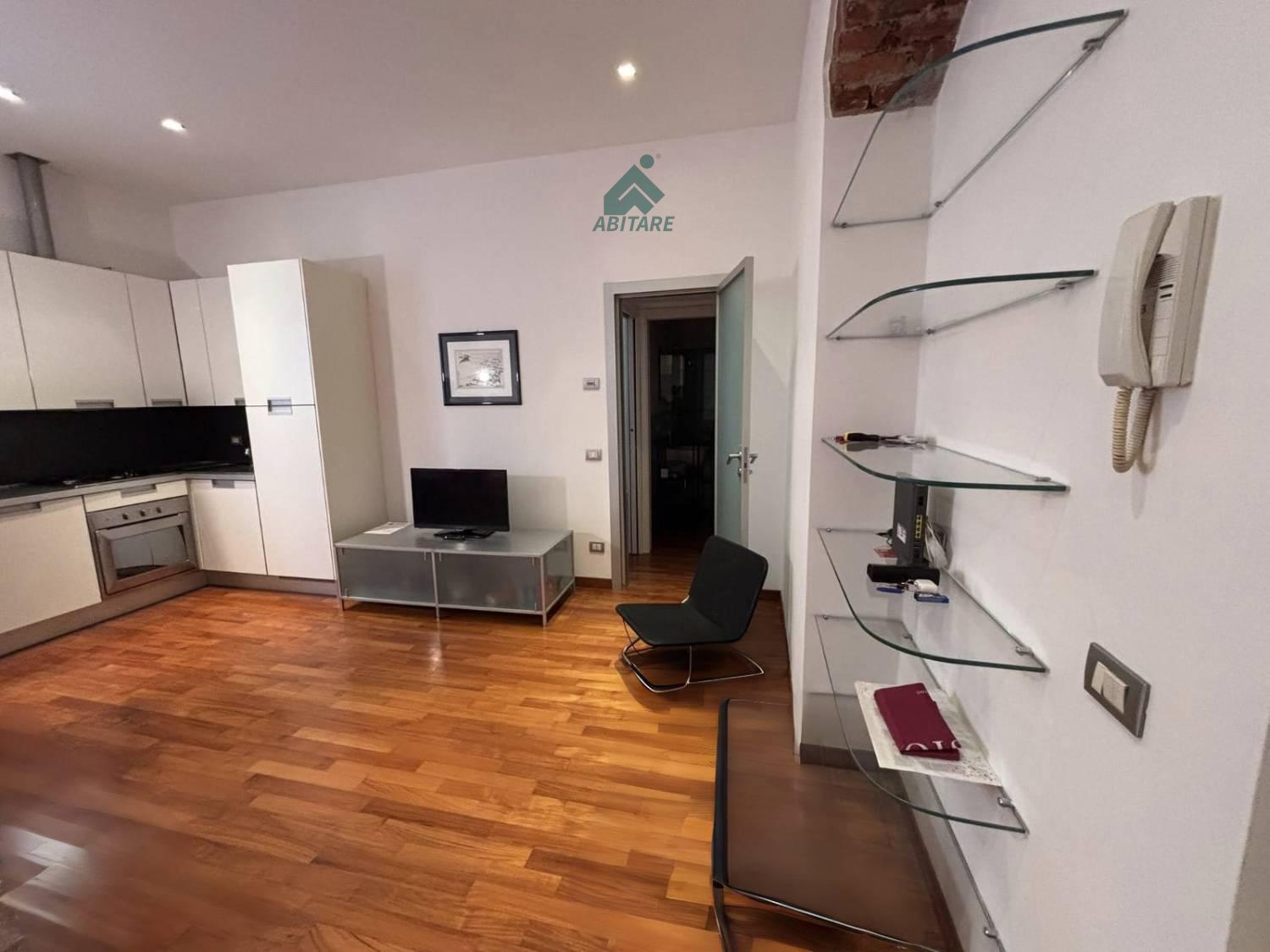 Bilocale arredato in affitto a Milano