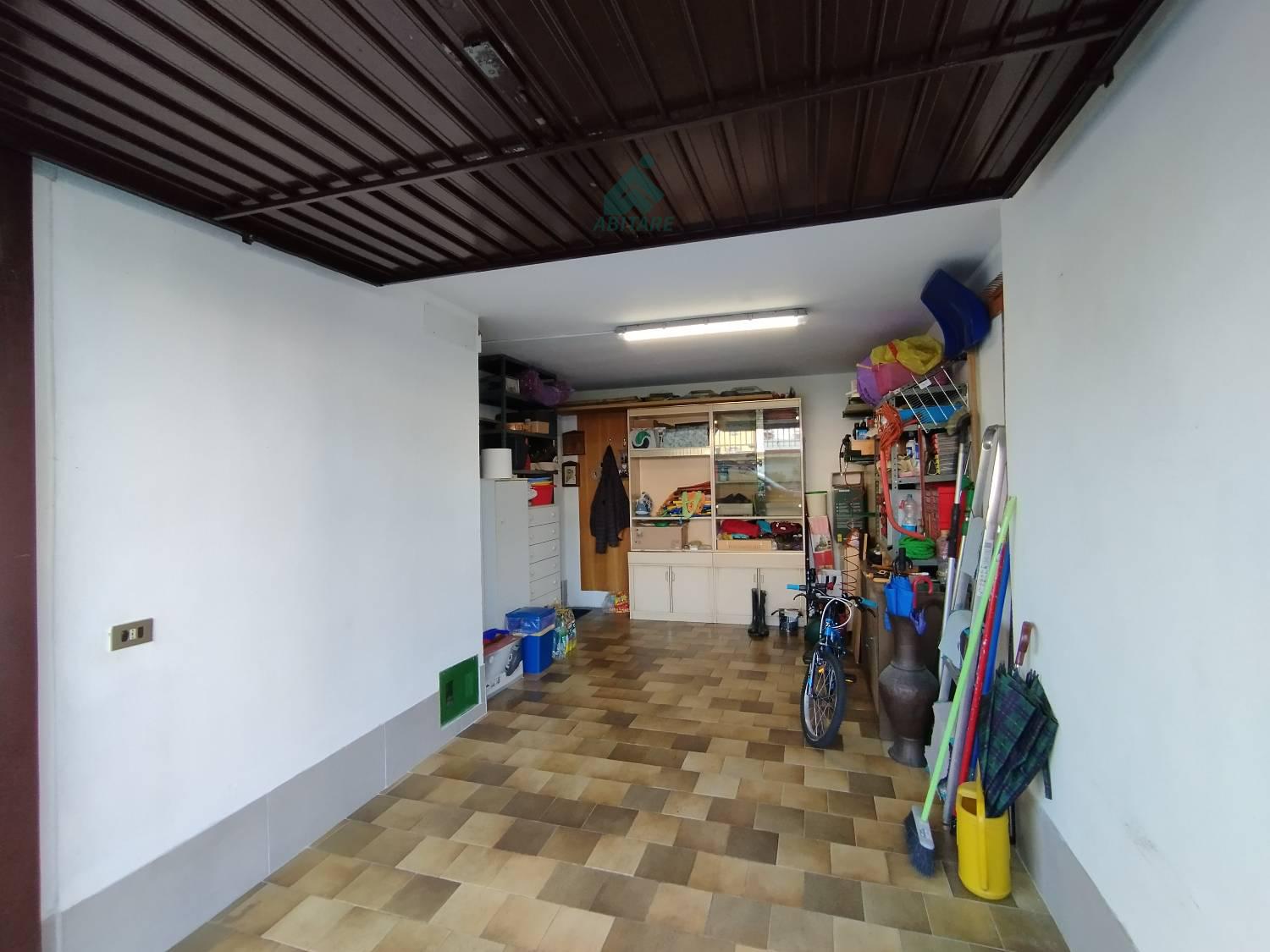 Villa con giardino a Vanzago