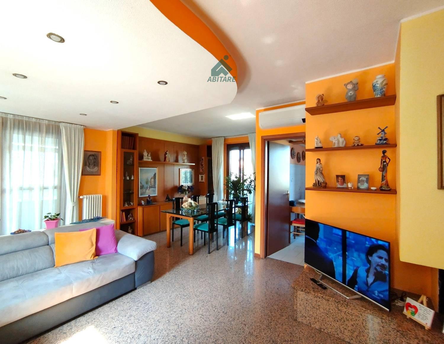 Villa con giardino a Vanzago